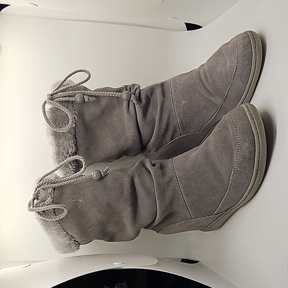 Suede Wedge Boots size 8 - Picture 10 of 10